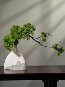 Les vases à fleurs en céramique apportent une élégance intemporelle à tout espace, rehaussant instantanément la décoration intérieure grâce à sa texture raffinée. - Product Image 6