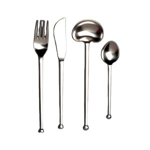 Ensemble de couverts en acier inoxydable plaqué argent avec abat-jour blanc, manche long et fin, cuillère et couteau de Noël - Product Image 1