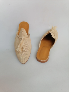 Vente en gros de pantoufles et sandales marocaines faites à la main en raphia, chaussures tissées écologiques pour femmes et hommes, commande en gros, fournisseur direct - Product Image 2