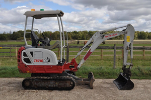 รถขุดขนาดเล็ก TAKEUCHI TB215 R แบบตีนตะขาบ สภาพใหม่/มือสอง พร้อมเครื่องยนต์ ปั๊ม KYB และแรงบิดสูง - รับประกัน 2 ปี - Product Image 2