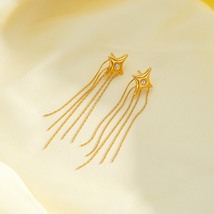 Boucles d'oreilles à chaîne à franges serties de diamants en forme d'étoile à quatre branches, tendance et polyvalentes, en acier titane. - Product Image 5