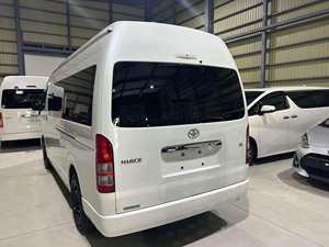 Camioneta 2024 Gasolina/Petroloso Turbo de 5 Plazas, Importación Europea de Primera Calidad, Volante a la Izquierda/Derecha, Transmisión Automática, Asientos de Cuero - Product Image 5