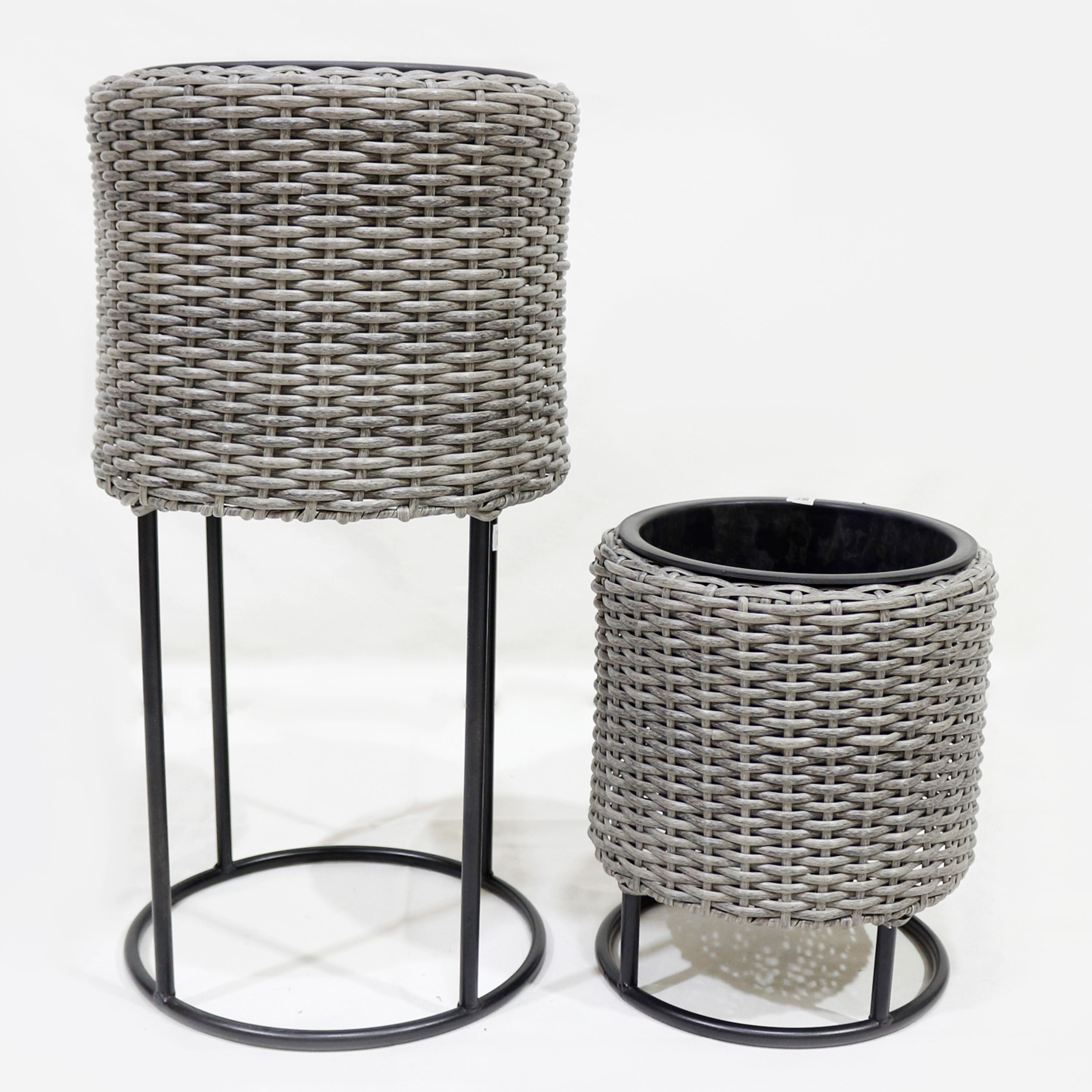 สีเทาเข้ม