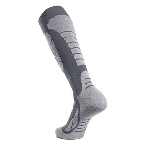 Chaussettes de football antidérapantes de performance personnalisées en gros, antibactériennes, à séchage rapide, respirantes pour hommes - Product Image 3