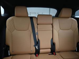 Usado cuidadosamente 2025 Lexus RX 350 Premium 4dr SUV AWD - Product Image 4