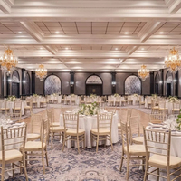 Mobilier d'hôtel de mariage empilable Chiavari chaise fête événement table et chaises sillas Tifany