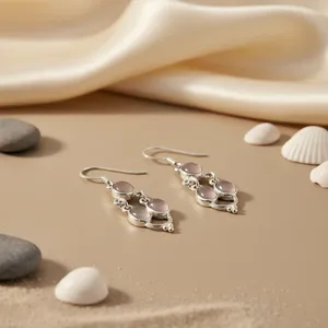 Argent sterling 925, motif floral géométrique mignon avec pierres précieuses, parfait pour les mariages, les fiançailles, les anniversaires, les fêtes, perle - Product Image 1