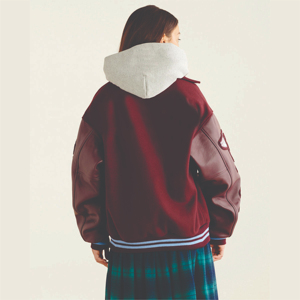 Vente en gros de veste universitaire recadrée de style vintage pour femmes à logo personnalisé nouvelle veste en cuir brodée à la mode en coton teint uni - Product Image 3