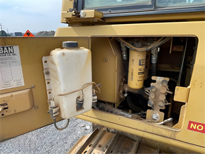 Bulldozer Caterpillar D4G XL de série D, 2002, de haute qualité, machines d'occasion importées, bulldozers Caterpillar à vendre - Product Image 3