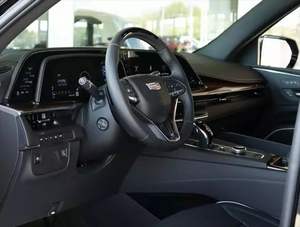 Cadillac Escalade Premium Luxury 2024 Usado en Buen Estado, Volante a la Izquierda, Asientos de Cuero, SUV R17 - Product Image 3