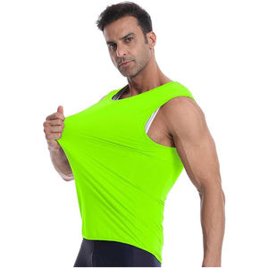 Débardeur personnalisé coupe régulière vêtements de sport pour hommes avec une qualité supérieure et supérieure 100% polyester - Product Image 2