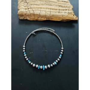 Collier en fil de mémoire perlé, style Navajo, avec turquoise Kingman et perles en argent sterling graduées, motif en forme de boule - Product Image 1