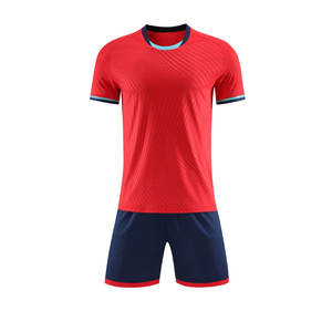 Maillot de football pour enfants en tissu mesh respirant, manches courtes, léger, design sublimé, impression de nom personnalisée, OEM ODM, commandes en gros - Product Image 1