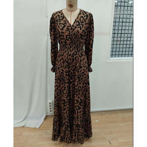 Robe longue à manches longues et col enroulé à imprimé léopard pour femme, 26837 - Product Image 4