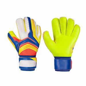 MOVATEXTILES Offre Spéciale Gants de gardien de but professionnels personnalisables Gants de football américain confortables Poignées sécurisées pour l'extérieur - Product Image 3