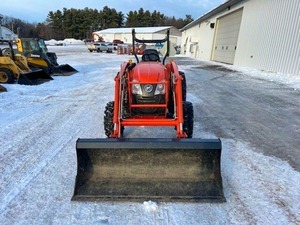 Tractor Kioti CK3520HSE de Primera Calidad con Pesas Delanteras, Tractor Agrícola de Ruedas de 40hp, 50hp, 60hp para Agricultura - Product Image 2