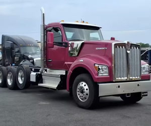 El mejor!! Camión Kenworth S W990 de tres ejes, cabina y chasis, usado, automático/manual, en EXCELENTE estado, modelos 2023-2024, para entrega mundial. - Product Image 3