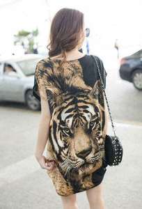 Camiseta informal holgada para mujer de la mejor calidad 2023, blusa ODM con botones, patrón a cuadros de alta calidad para el verano - Product Image 2