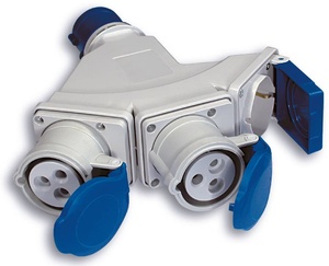 Adaptador Industrial Cee Triplet Ip44 2p+t Enchufe/2 Tomas Cee+Schuko - Product Image 1