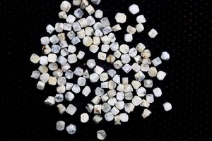 Ensemble de 50 pièces de haute qualité de pierre brute non traitée d'opale dendritique naturelle de 6-8 MM pour la fabrication de bijoux pierres précieuses en vrac - Product Image 4