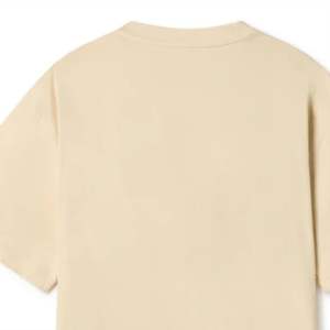 T-shirt classique oversize pour homme avec coupe décontractée-Idéal pour les vêtements décontractés, le style de rue et la mode Hip Hop - Product Image 3