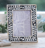 Cadre photo personnalisable en résine MOP, incrustation artisanale, motif géométrique sculpté à la main, finition satinée, décoration moderne pour la maison