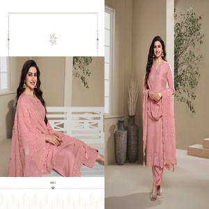 Crepé natural de diseñador con traje de Salwar bordado Moda de mujer Compras en línea al precio más bajo Fabricante de Surat - Product Image 1