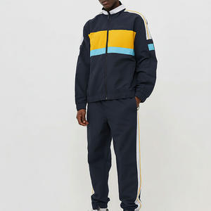 Ensemble de survêtement streetwear pour homme, coupe athlétique, avec pantalon et veste à fermeture éclair intégrale, idéal pour les acheteurs en gros - Product Image 5