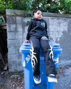 ชุดสเวตเตอร์ของผู้ชายผ้าคอตตอนสีล้วนระบายอากาศได้ดีแห้งเร็วเหมาะกับฤดูหนาว - Product Image 1