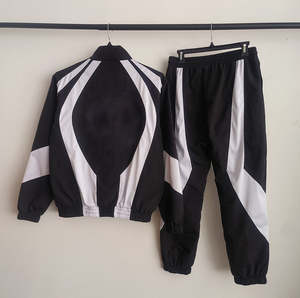 Ensemble coupe-vent personnalisé pour femmes Ensemble short coupe-vent - Product Image 4