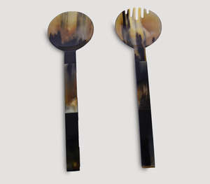 Juego de Servidores de Ensalada de Cuerno Natural Hechos a Mano de Lujo con Asas Integradas Cónicas Elegantes y Únicas, Cuchara Grande para Mezclar - Product Image 1