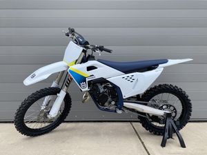 Offre aux enchères 2025 – Motos de motocross originales TC 150 – Acompte - Product Image 5
