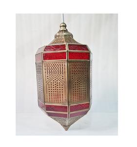 Lanterne suspendue décorative en fer de conception unique avec lanterne en verre de taille personnalisée de la meilleure qualité de l'Inde - Product Image 3