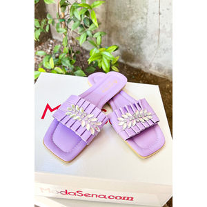 Sandalias Lila con Detalle de Piedras Fruncidas, Diseño Sólido, Punta Abierta, Antideslizantes - Product Image 1