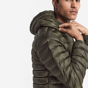 Veste d'hiver pour homme de haute qualité personnalisée, légère, à capuche, en duvet, rembourrage épais, veste matelassée pour homme - Product Image 6