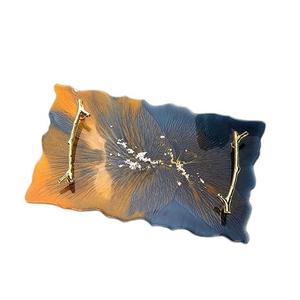 Plateau de service en bois moderne fait à la main, personnalisable, avec incrustations en résine, pour hôtel et usage domestique, avec poignées en métal - Product Image 4