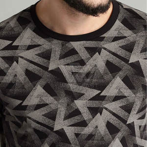 Diseño único 100% algodón Loose Fit Impreso Sublimación Camiseta para hombres Venta al por mayor Sublimación personalizada Hombres Camiseta - Product Image 5