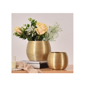Jarrón de Flores Esférico Moderno de Aluminio Dorado de Lujo, Maceta Decorativa para el Hogar, Centro de Mesa para Bodas, Ecológico, Hecho a Mano - Product Image 6