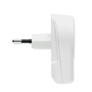 Chargeur USB Skross Euro, gadgets promotionnels personnalisés pour les voyages - Product Image 2
