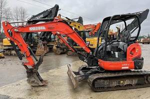 Miniexcavadora Kubota U55 4 2017 con diseño de cola cero, bomba de cojinete de motor, caja de cambios, potencia que cumple con la precisión - Product Image 2