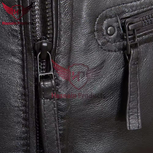 Chaqueta de Cuero Genuino para Hombre, con Capucha, Franja Roja en las Mangas, Estilo Bomber, Detalles en Tejido de Punto, Diseño Clásico, Abrigo Cálido de Invierno - Product Image 5