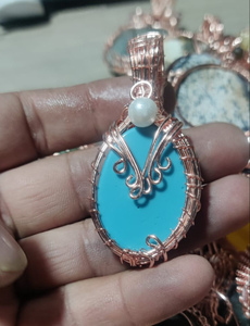 Luxe fait à la main naturel plaqué or métal Coper Sodalite gemme pendentif 30To35mm lunette ensemble pour bijoux de mode pour cadeau d'anniversaire - Product Image 4