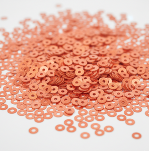 เกล็ดตกแต่งโพลีเอสเตอร์สีส้มแบบเป็นมิตรต่อสิ่งแวดล้อมยี่ห้อ Duzey สำหรับตกแต่งอุตสาหกรรมสิ่งทอ ผลิตเป็นเกล็ดขนาดใหญ่ - Product Image 3