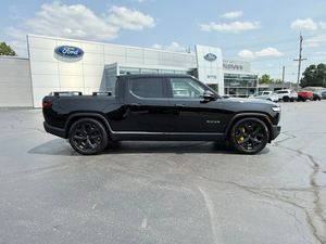 UNA HERMOSA CAMIONETA R-IT USADA DEL 2023 CON TRANSMISIÓN ELÉCTRICA - Product Image 6