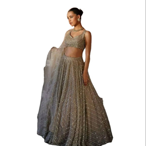 Lehenga Choli de luxe en organza de soie orné de couleurs personnalisées, avec un magnifique tissu en toile de cancan lourd, pour les fêtes - Product Image 1