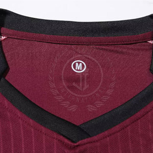 Conjuntos de Uniformes de Fútbol para Hombre Profesionales y Cómodos, de Secado Rápido, Transpirables, 100% Poliéster, Colores y Nombres de Equipos Personalizables - Product Image 3