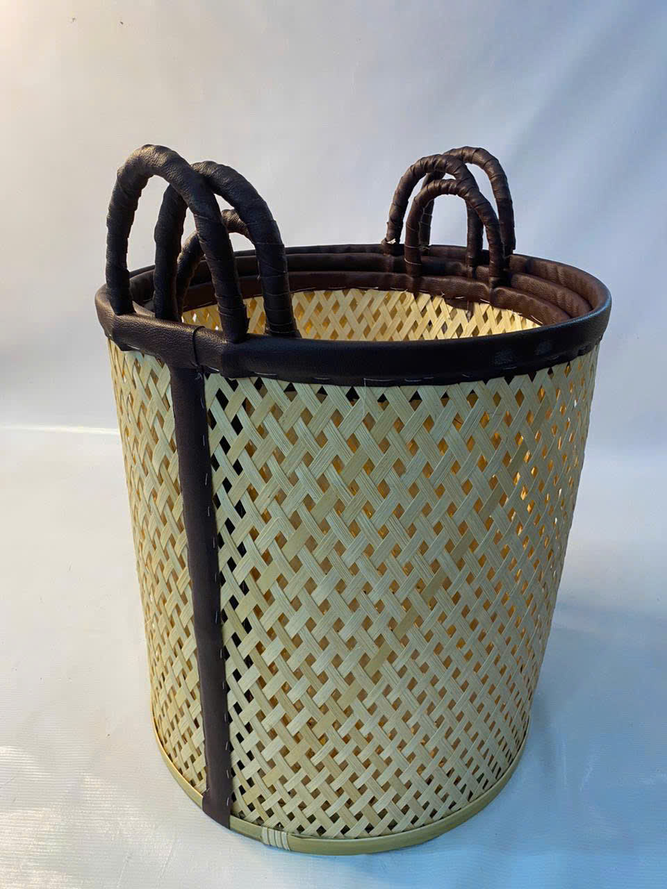 โดยธรรมชาติ