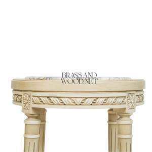 Mesa Auxiliar Redonda de Lujo con Tapa de Mármol Beige y Marco Calado Tallado a Mano en Oro Antiguo para Decoración Clásica de Esquinas - Product Image 3