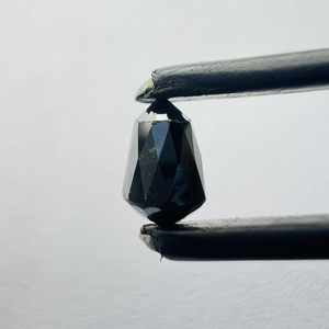 Piedra Suelta Briolette Cultivada en Laboratorio con Claridad VVS2, Excelente para la Fabricación de Joyas, Acabado Premium, Alta Transparencia, Equilibrio Visual - Product Image 5