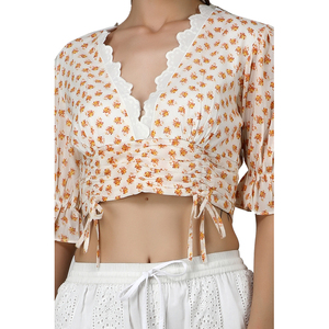 Top corto estampado a la moda y pantalones cortos con ojales, conjunto para mujer, ropa de playa de verano con estilo, traje informal de dos piezas para vacaciones - Product Image 2